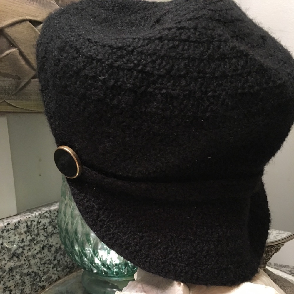 August Black Knit Newsboy Hat